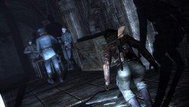 Velvet Assassin - Violette acechando a soldados nazis en pasillo