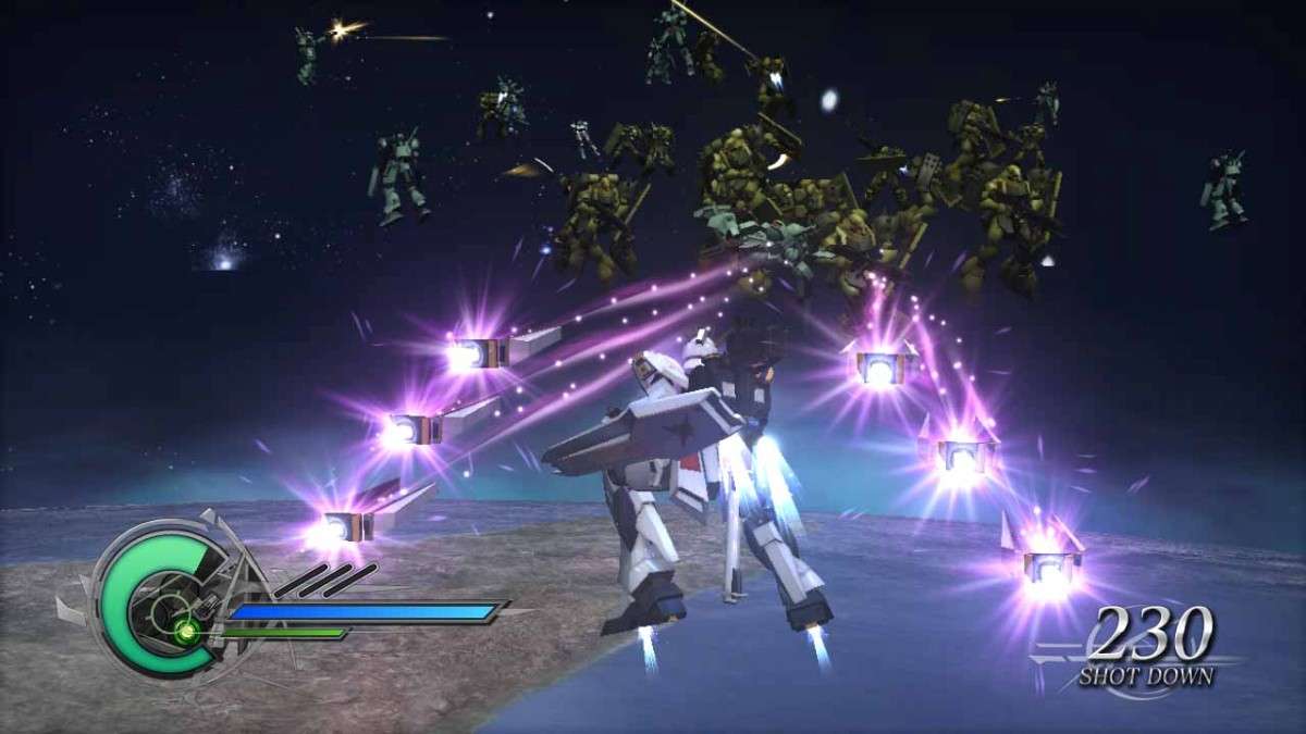 Dynasty Warriors: Gundam - Mobile Suit blanco con misiles