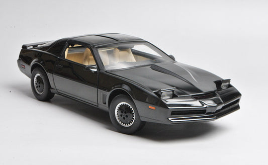 KITT Knight Rider die-cast 1:18 - vista frontal con capó y puertas abiertas