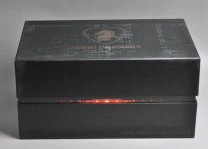 KITT Knight Rider die-cast 1:18 - vista lateral con puertas abiertas