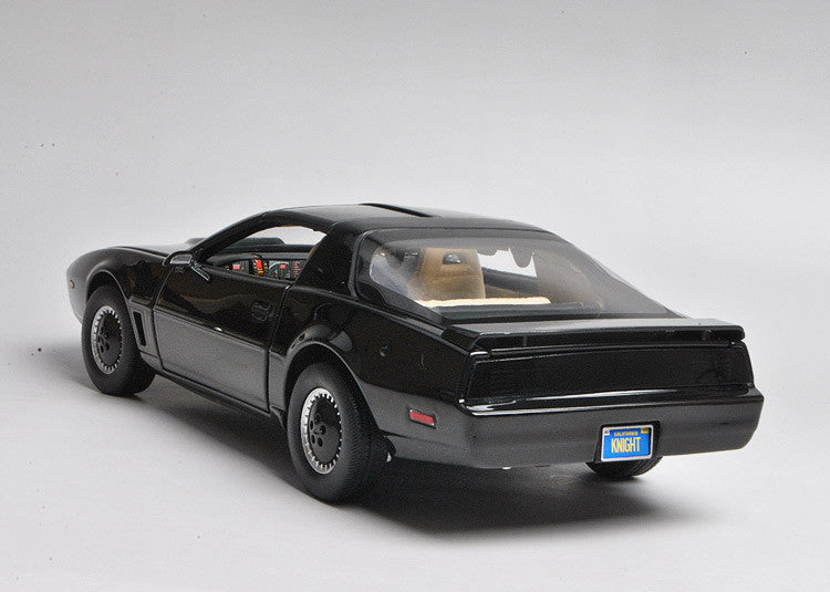 KITT Knight Rider die-cast 1:18 - detalle motor cromado